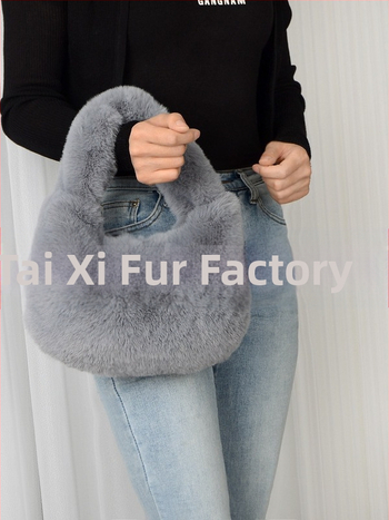 Τσάντα plush σε σχήμα dumpling, αστικός μινιμαλιστικός σχεδιασμός, φερμουάρ ανοίγματος, επένδυση από συνθετικό δέρμα, καθημερινή χρήση