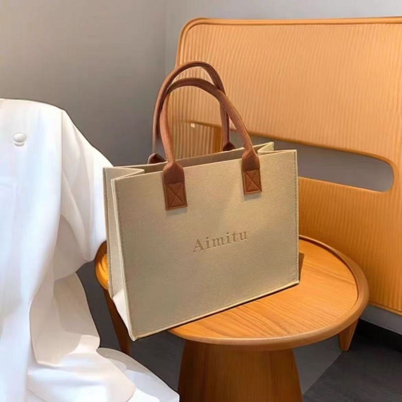 Torba od filca za poklon s otisnutim logom, lasersko graviranje, mogućnost prilagodbe, opušteni stil