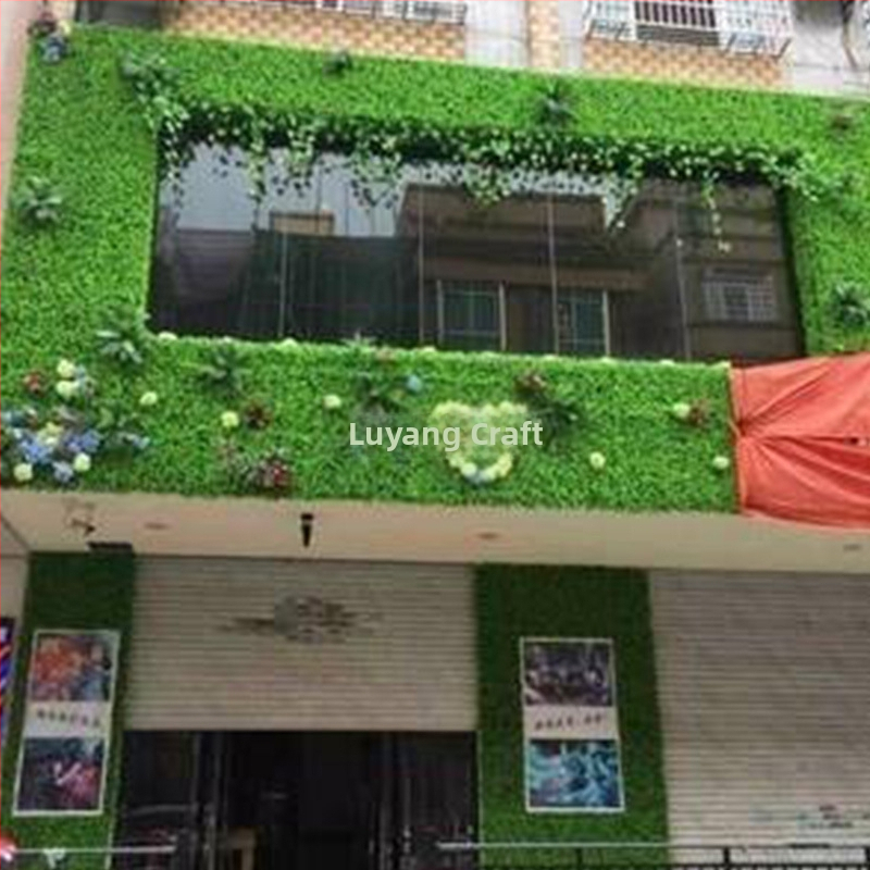Dirbtinių augalų sienos fono dekoras parduotuvei — Green Craft, plastikas, injekcinis liejimas, įvairovė: Žalias ridikas, Panaudojimas: Dekoras, Lauko naudojimas, Vestuvės, Fotografijos rekvizitas