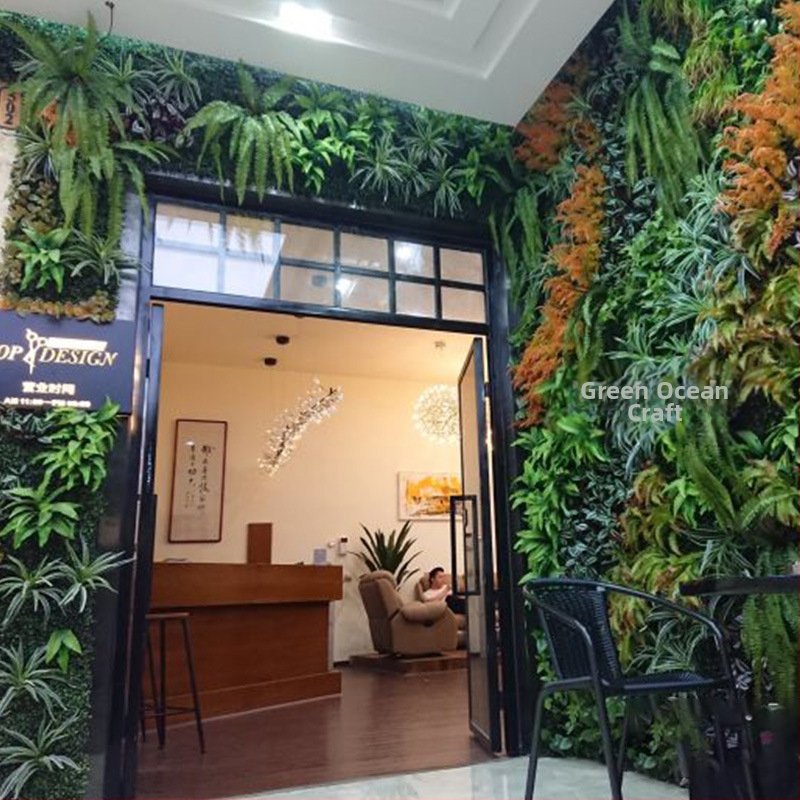 Dirbtinių augalų sienos fono dekoras parduotuvei — Green Craft, plastikas, injekcinis liejimas, įvairovė: Žalias ridikas, Panaudojimas: Dekoras, Lauko naudojimas, Vestuvės, Fotografijos rekvizitas