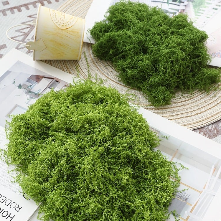 Soaring Šilkas gėlė Brushed Grass Moss Turf Mikro Peizažo Ornamentas — Drėgnas prisilietimo jausmas, vestuvėms, lauko erdvėms ir namų dekoracijai