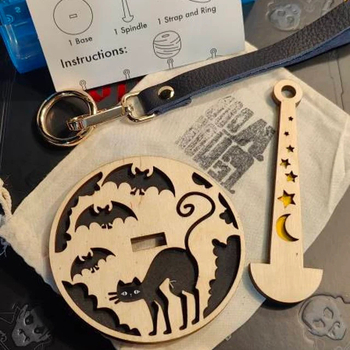 Φορητός Κράτημα Νήματος για τον Καρπό — Boxwood Ξύλο, Strange, Εργαλείο Πλεξίματος, Μοντέρνο και Μινιμαλιστικό Στυλ, Ανεξάρτητη Θέση