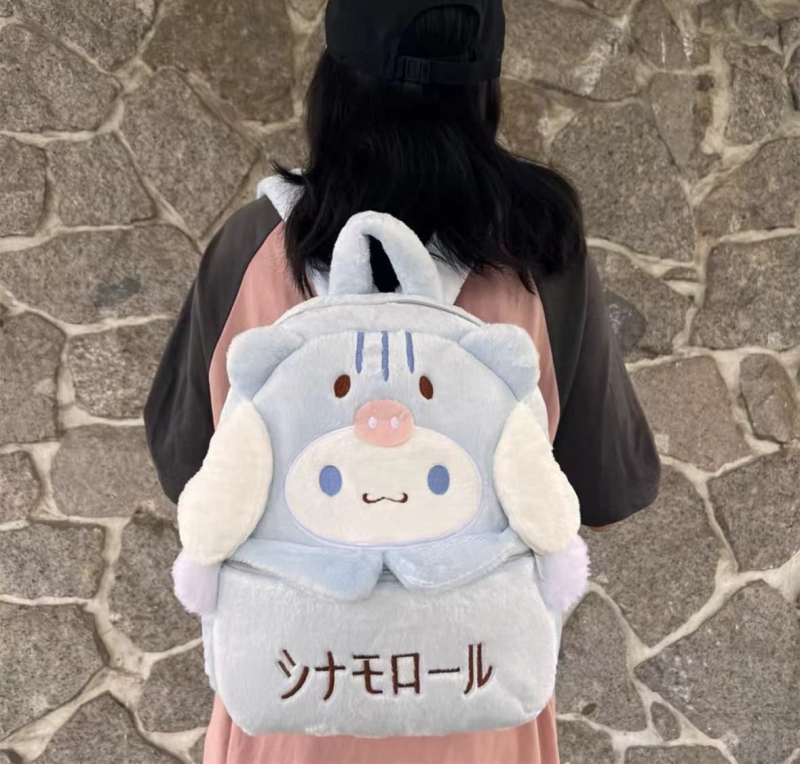 Plušinė kuprinė su gyvūnų dizainu, trumpas pliušas, PP medvilnės užpildas, pritaikymas galimas, tinkama 7–14 metų vaikams.