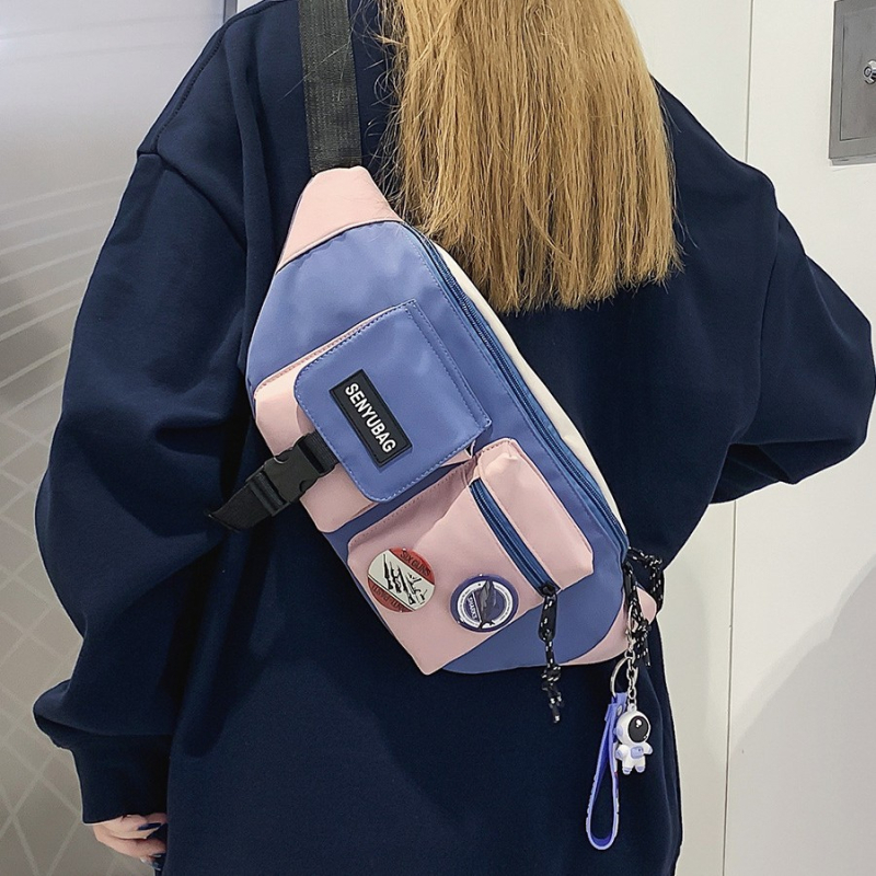 Férfi keresztpántos táska utcai stílusban, poliészter, belső nylon bélés, belső telefonzseb, belső rekesz