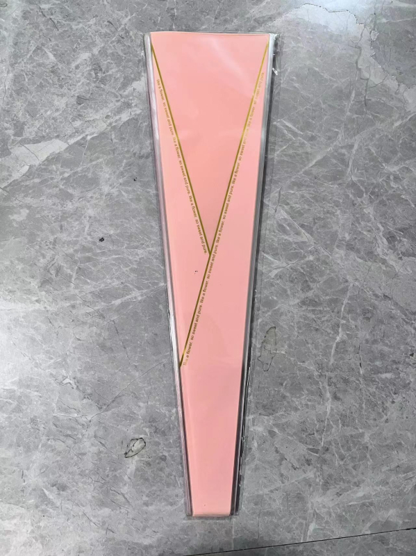 OPP maišelis vienai rožei puokštės įvyniojimui, širdies lango dizainas, tolerancija 5%