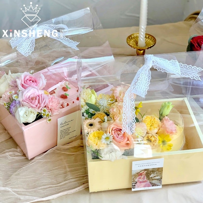 PVC gėlių dėžutė, skaidri nešiojama dėžutė gėlėms, rankų darbo įpakavimas; Medžiaga: PVC; Modelis: Skaidri PVC nešiojama gėlių dėžutė; Įpakavimo lygis: terminalinė pardavimas