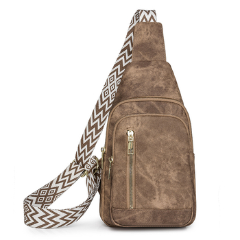 Crossbody táska (PU anyag; Tavasz 2024; cipzáras nyitás; belső zsebek: cipzáras zseb, telefontartó zseb, azonosító zseb; Márka: Kuo Sen)