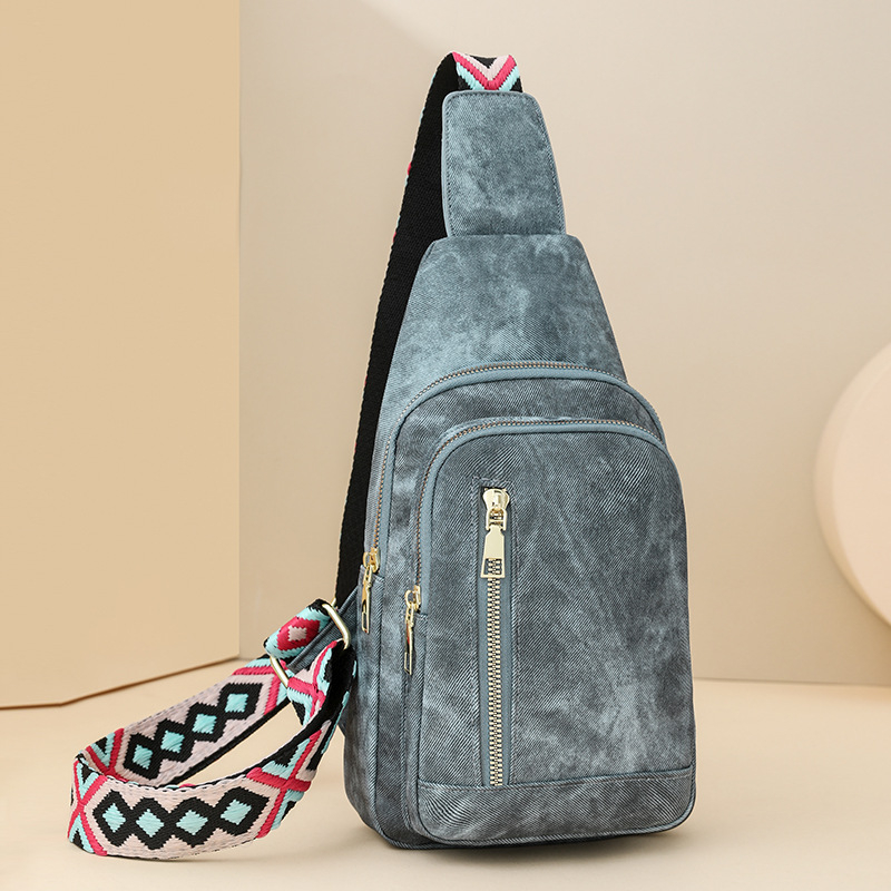 Crossbody táska (PU anyag; Tavasz 2024; cipzáras nyitás; belső zsebek: cipzáras zseb, telefontartó zseb, azonosító zseb; Márka: Kuo Sen)