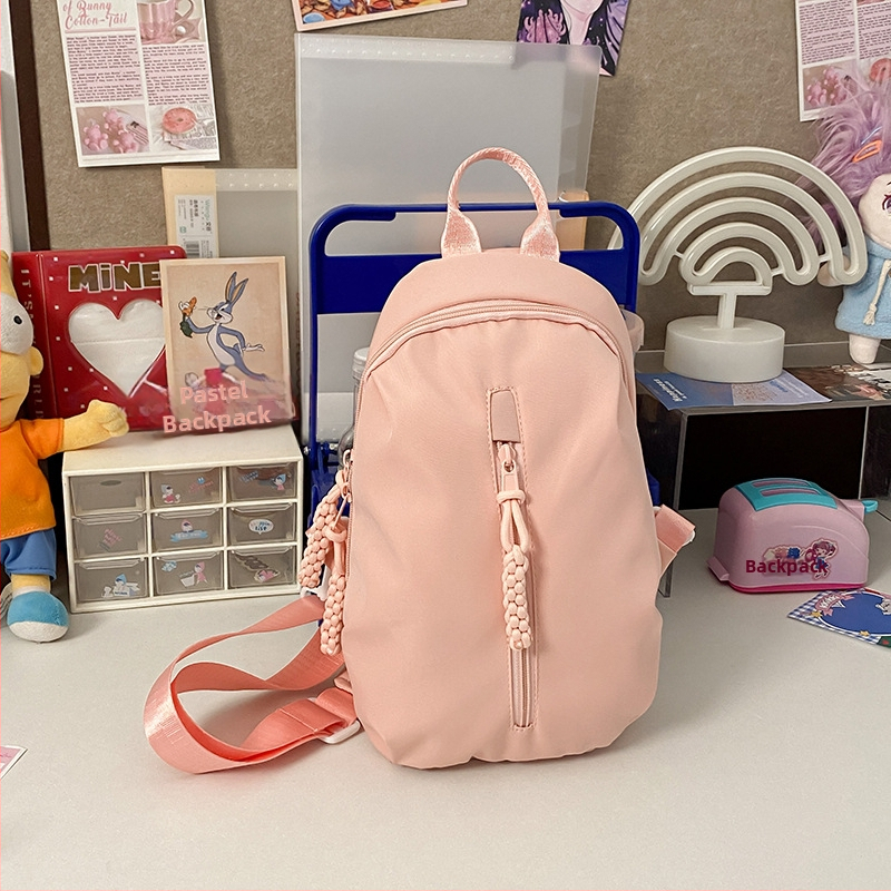 Városi stílusú, egyszerű nylon mellkas táska nagy kapacitással, cipzáras záródás, belső zsebek telefon és azonosító számára, béléssel – ideális szabadidős utazásokhoz