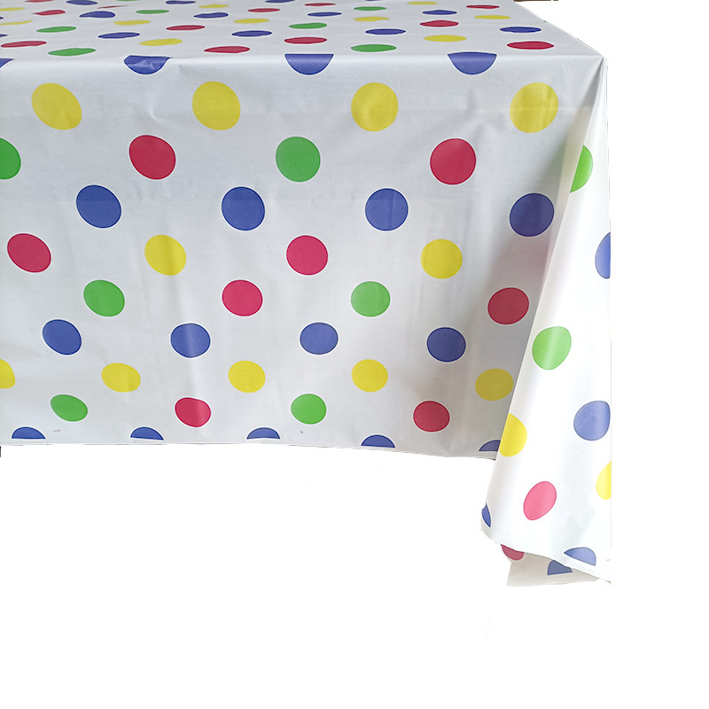 Vienkartinis stalo užvalkalas su balionų raštu, iš plastiko (polietilenas), stačiakampio formos, storis 0,03 mm, galiojimo laikas 36 mėn.