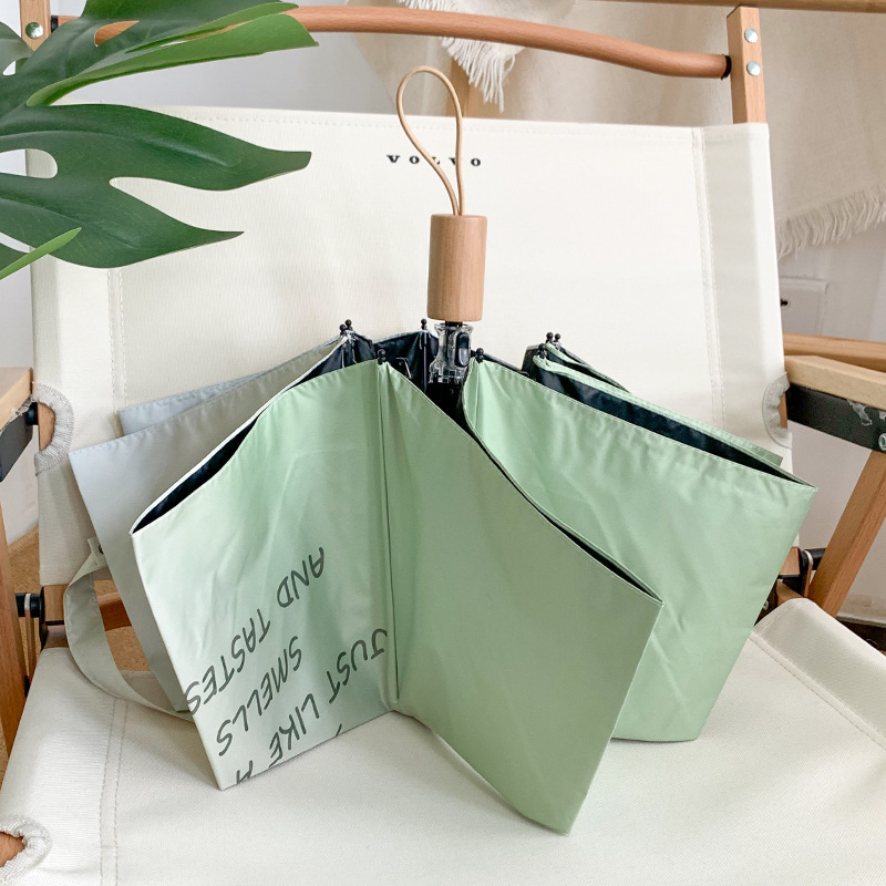 Ομπρέλα ήλίου με σκελετό από σίδηρο 8 ραβδών, ξύλινο άξονα και λαβή, κάλυμμα πολυεστέρα 190T, UPF50+, χειροκίνητο άνοιγμα/κλείσιμο