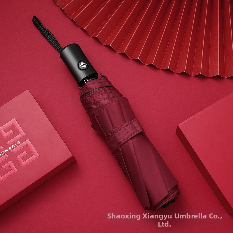 lietussargs ar 8 ribām, vēju izturīgs, trīsdaļīgs salocīts, pusautomātisks atvērums, automātisks aizvērums, 210T audums, logotipa personalizācija