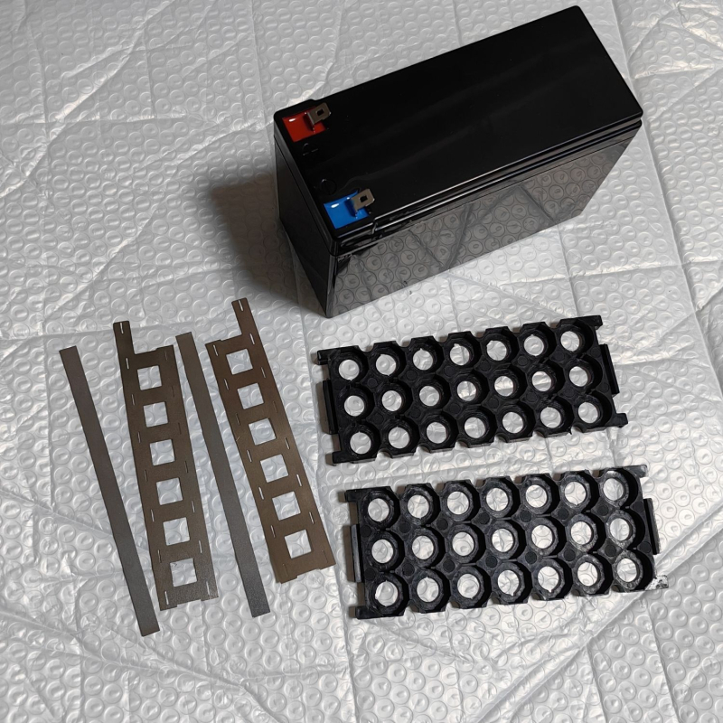 Комплект кутия за батерии 18650 с никелова скоба, 12V 7Ah Li-ion пакет, балансиращ защитен модул 3S 40A