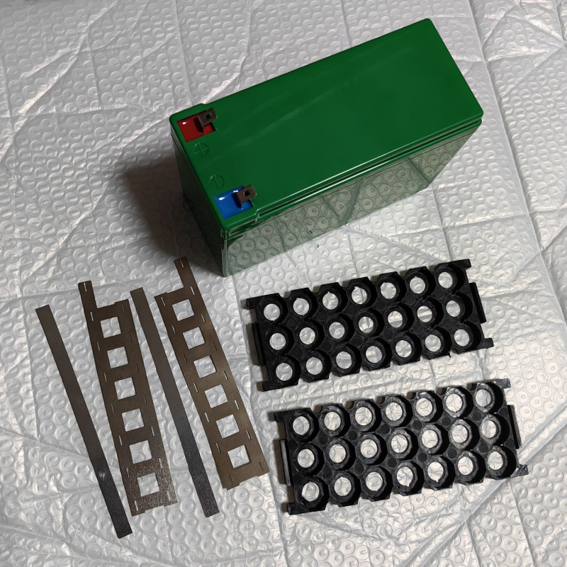 Комплект кутия за батерии 18650 с никелова скоба, 12V 7Ah Li-ion пакет, балансиращ защитен модул 3S 40A