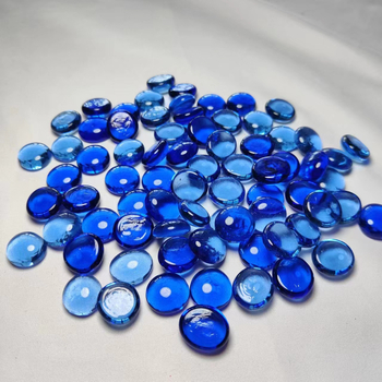 Üveg sík gyöngyök – geometriai forma, csiszolt felület, gyártási folyamat: őrlés, anyag: üveg, dekoratív akasztó