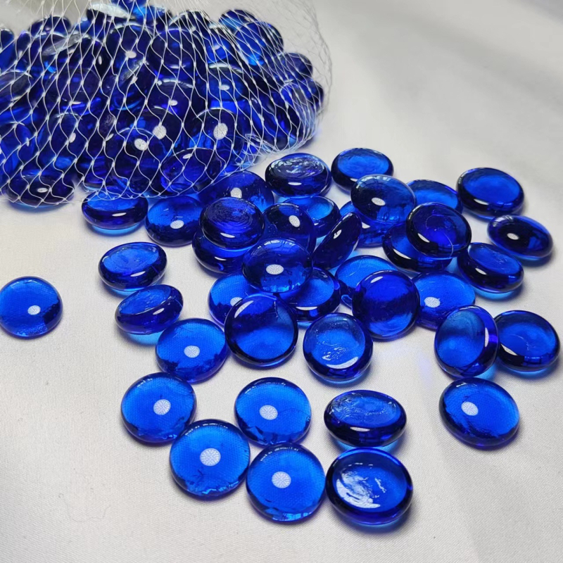 Üveg sík gyöngyök – geometriai forma, csiszolt felület, gyártási folyamat: őrlés, anyag: üveg, dekoratív akasztó