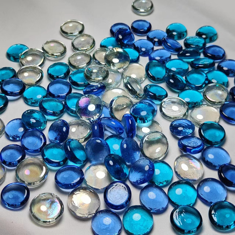 Üveg sík gyöngyök – geometriai forma, csiszolt felület, gyártási folyamat: őrlés, anyag: üveg, dekoratív akasztó