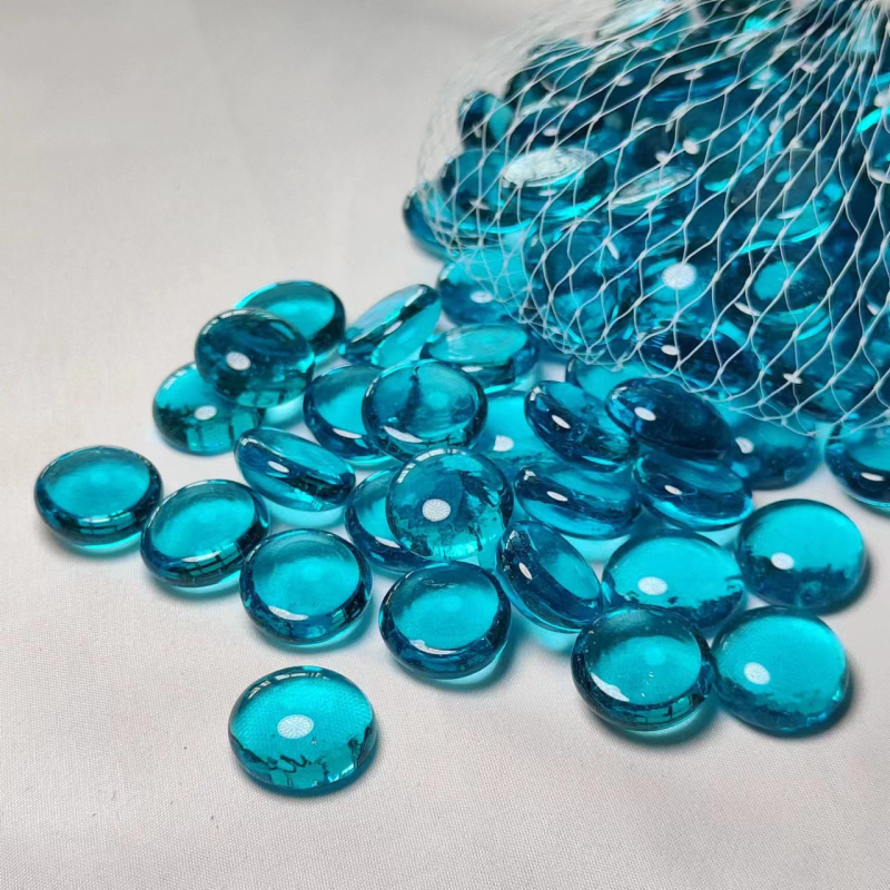 Üveg sík gyöngyök – geometriai forma, csiszolt felület, gyártási folyamat: őrlés, anyag: üveg, dekoratív akasztó