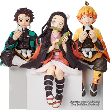 Φιγούρα Demon Slayer με καθιστή στάση για διακόσμηση αυτοκινήτου – πλαστικό, συσκευασία με έγχρωμο κουτί; κατάλληλη για ηλικίες 0–3 ετών; 3C κατηγορία: Παιχνίδια 14+