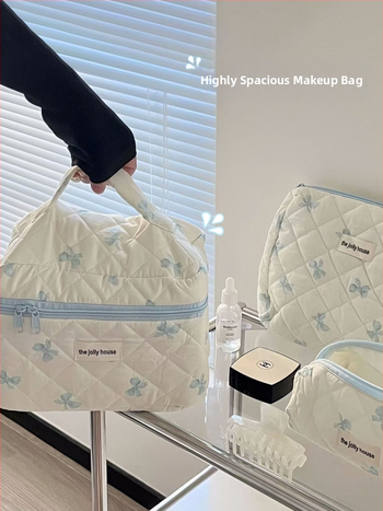 Козметична чанта с панделка – памучен материал, подплата полиестер, шарка панделка, дишаща, голям капацитет