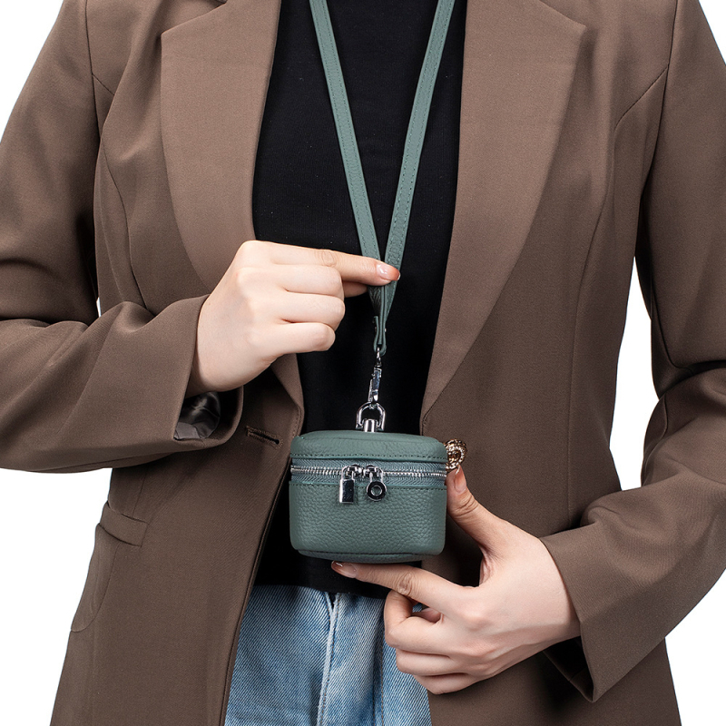 Монетник от естествена кожа – Урбан стил; Материал: естествена кожа; Тип кожа: първи слой; Подплата: полиестер; Категория: монетник