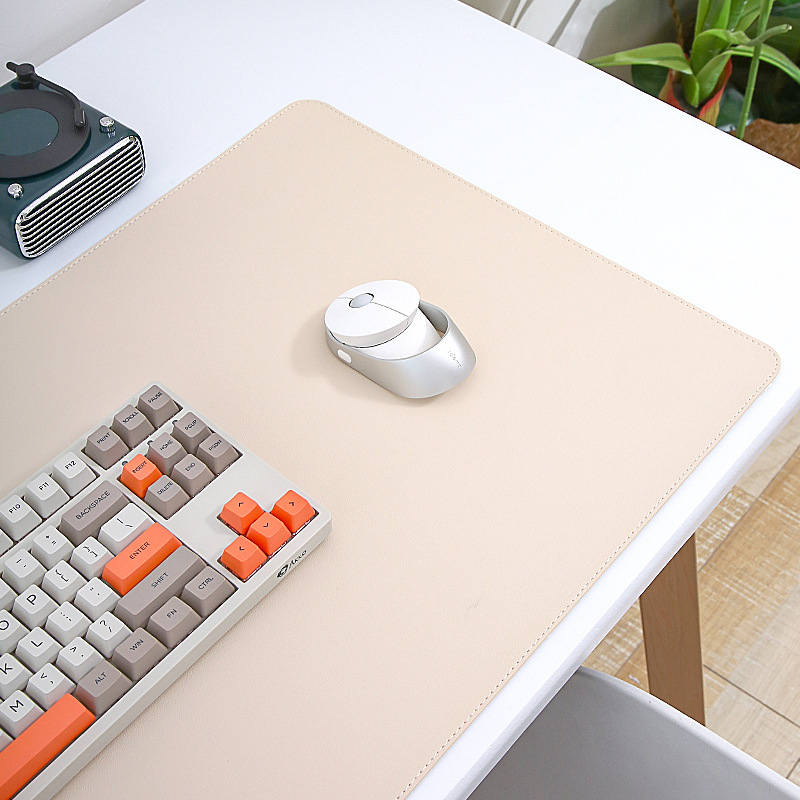 Pad de mouse din piele, dublă față, cusut, cu logo imprimat, personalizabil după desene