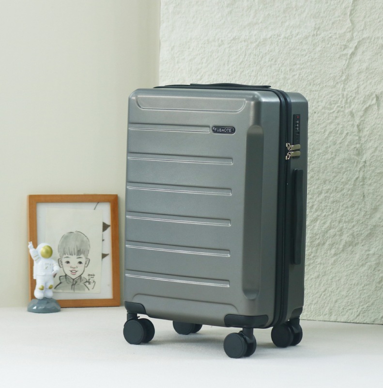 Куфар за пътуване с голям капацитет, ABS+PC материал, отваряне с цип, антибактериална функция и сухо/мокро разделение, универсални колела за бизнес пътувания