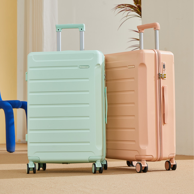 Куфар за пътуване с голям капацитет, ABS+PC материал, отваряне с цип, антибактериална функция и сухо/мокро разделение, универсални колела за бизнес пътувания