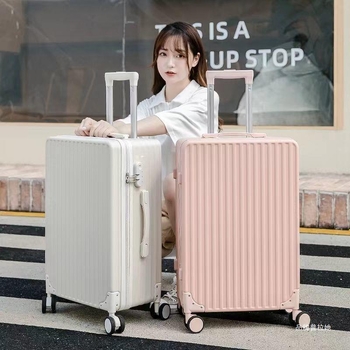 Τροχήλατη βαλίτσα μεγάλου όγκου με ενισχυμένο περίβλημα PET+PE, περιστρεφόμενοι τροχοί, επένδυση ABS, φερμουάρ, κλείδωμα TSA