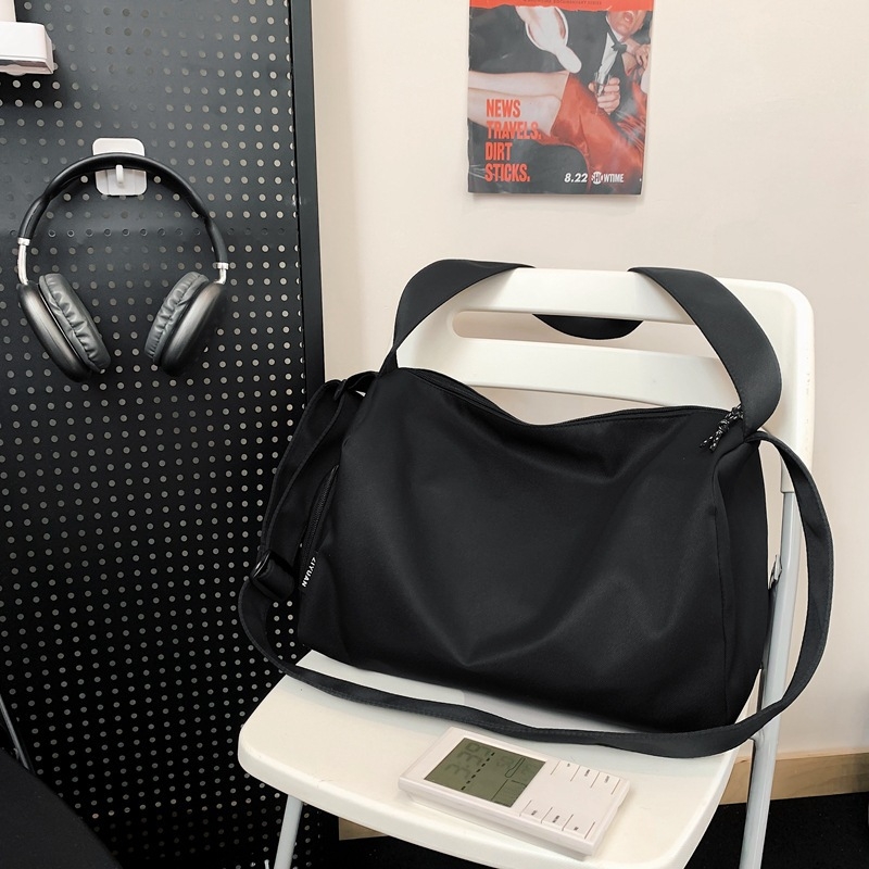 Fujilin uniszex vízálló utazótáska crossbody pánttal, 20–35L, poliészter, sport és fitness használatra