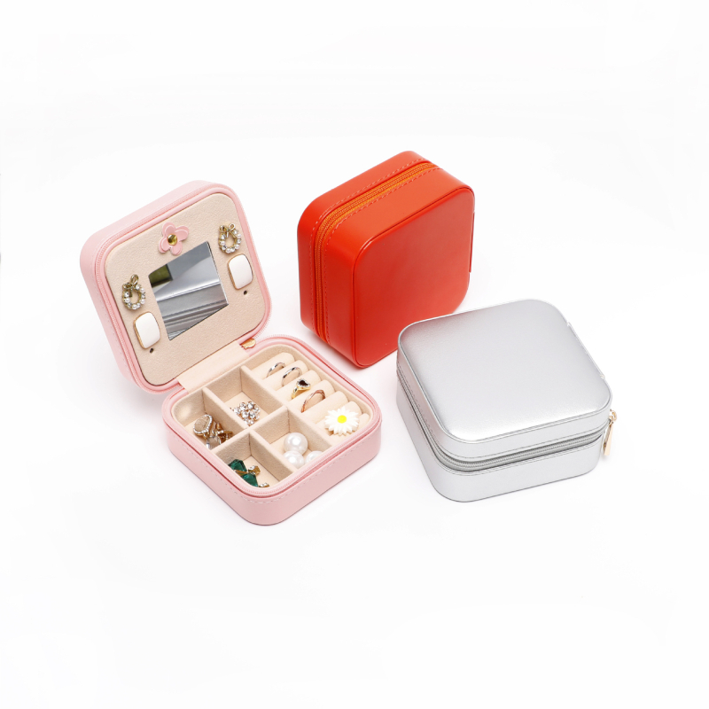 Bőr ékszerdoboz, hordozható tükrös, modell 8010-M, lágy felépítés