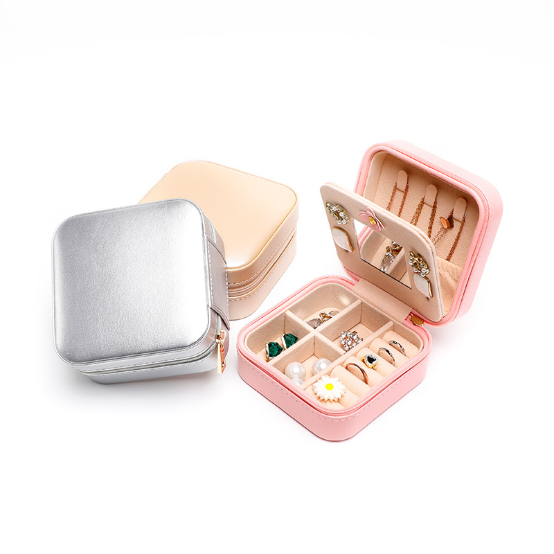 Bőr ékszerdoboz, hordozható tükrös, modell 8010-M, lágy felépítés