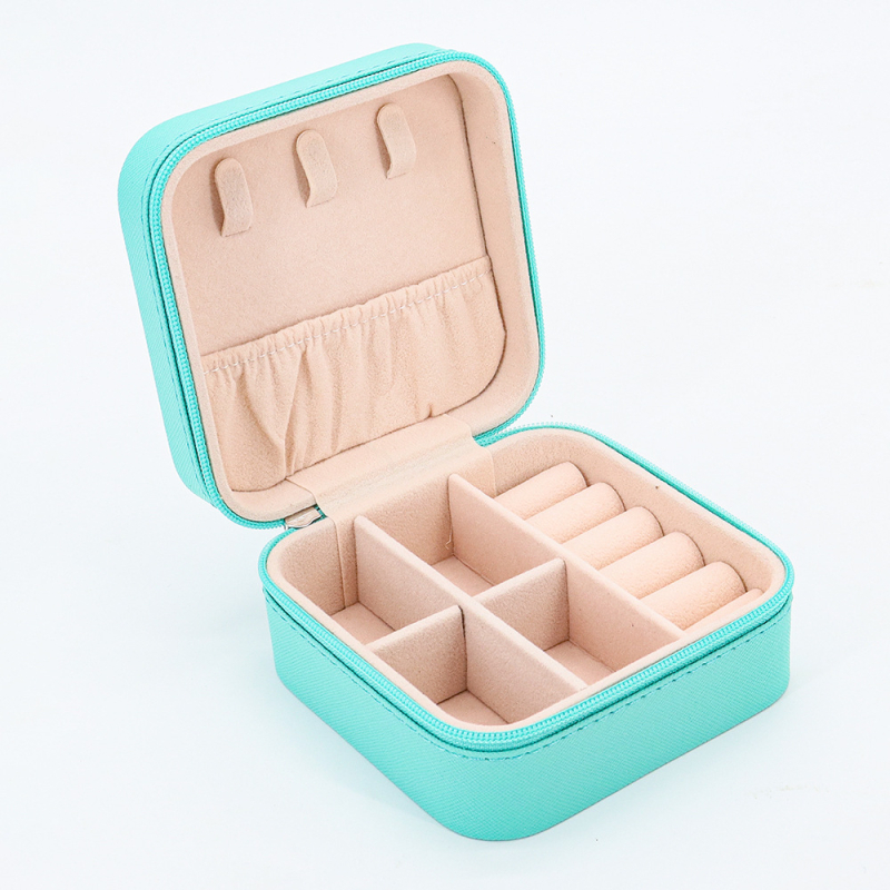 Bőr ékszerdoboz, hordozható tükrös, modell 8010-M, lágy felépítés