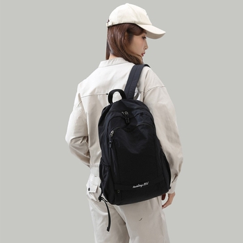 Αναδιπλούμενο σακίδιο πλάτης, υπερβολικά ελαφρύ, με μεγάλη χωρητικότητα, αδιάβροχο, επένδυση από νάιλον για εξορμήσεις σε εξωτερικούς χώρους