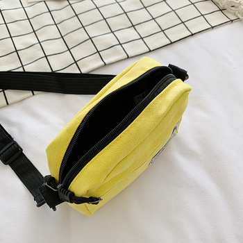 Τσαντάκι crossbody από καμβά, Mori στυλ με κορεάτικη έμπνευση; οριζόντιο τετράγωνο σχήμα, κλείσιμο με φερμουάρ; επένδυση πολυεστέρα; εσωτερικά τσέπες: θήκη με φερμουάρ, θήκη για κινητό, θήκη για ταυτότητα