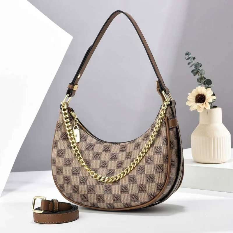 Γυναικεία τσάντα PU σε στυλ δρόμου, με φερμουάρ ανοίγματος, εσωτερική θήκη με φερμουάρ και θήκη για κινητό, επένδυση πολυεστερ, τρεις ιμάντες, κυκλοφορία φθινόπωρο 2024