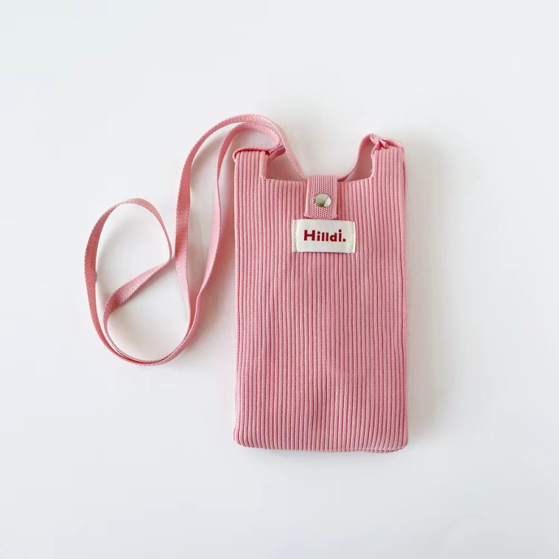 Telefonos crossbody táska, utcai stílus, poliészter, függőleges négyszögletes forma, csattal záródó, egy vállpánt