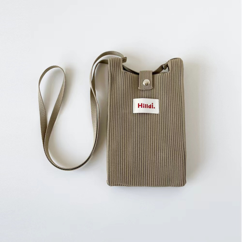 Telefonos crossbody táska, utcai stílus, poliészter, függőleges négyszögletes forma, csattal záródó, egy vállpánt