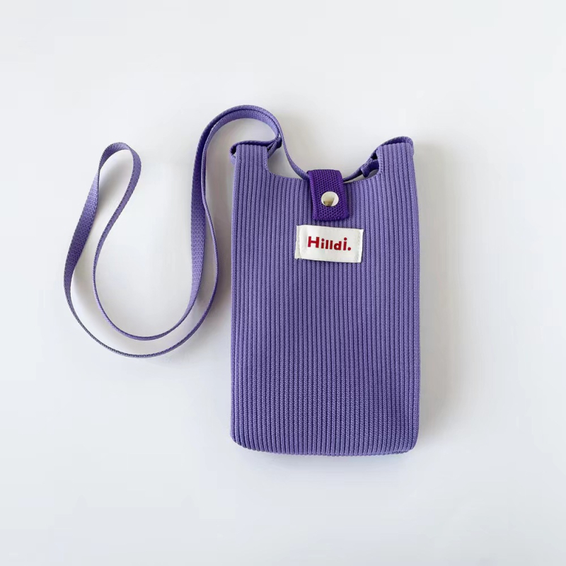 Telefonos crossbody táska, utcai stílus, poliészter, függőleges négyszögletes forma, csattal záródó, egy vállpánt