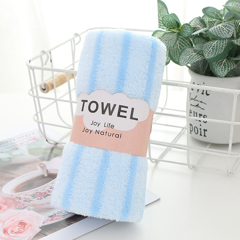 Korall fleece arctörölköző varrott szélekkel, 50–80 g