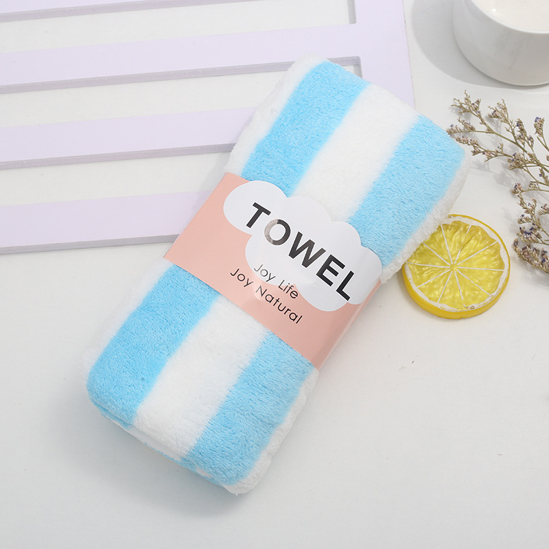 Korall fleece arctörölköző varrott szélekkel, 50–80 g