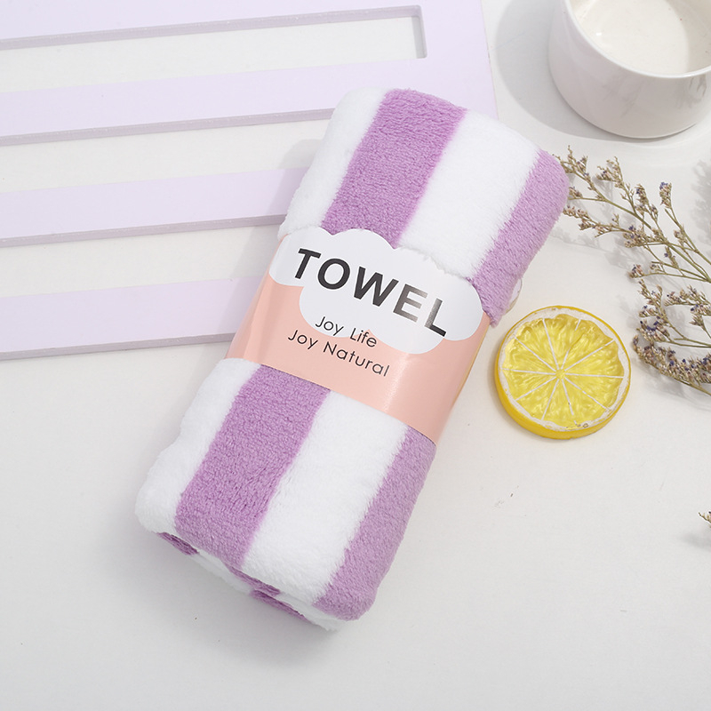 Korall fleece arctörölköző varrott szélekkel, 50–80 g