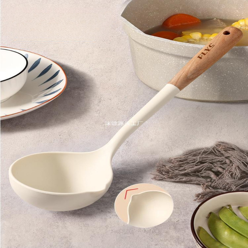 Silicone sriubos šaukštas su plastine rankena – maisto kokybės, atspari temperatūrai, tinkama sriuboms ir košėms