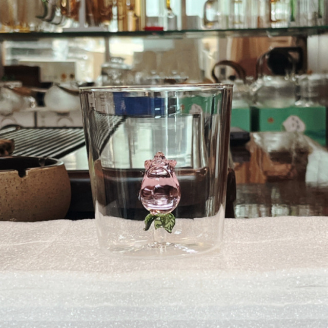 Vee klaas – cartoon stiilis, käepidemevaba, kõrge termilise vastupidavusega borosilikaatklaas, ühekihiline, silindriline