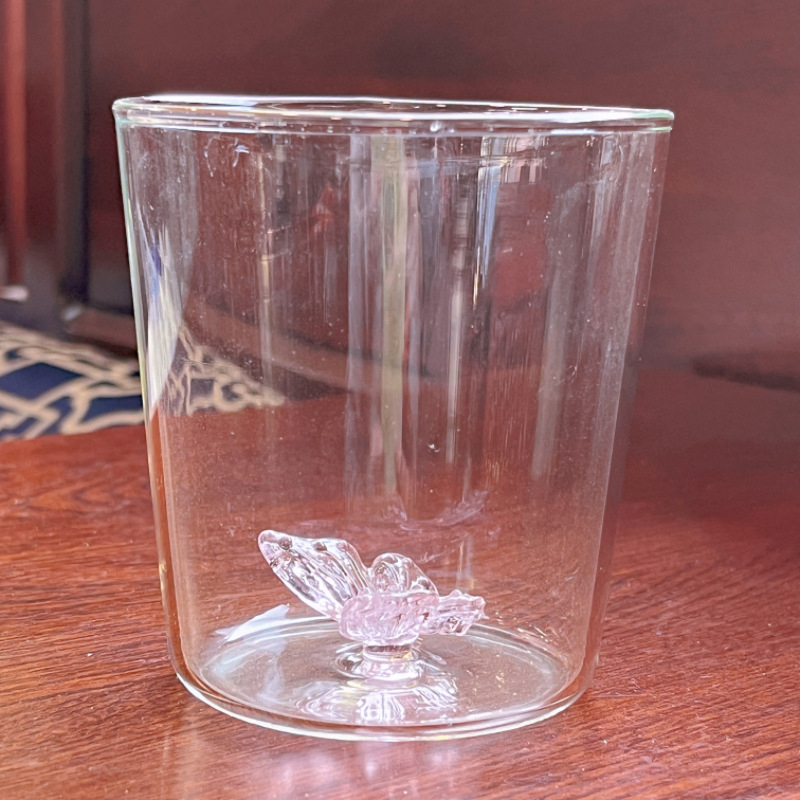 Vee klaas – cartoon stiilis, käepidemevaba, kõrge termilise vastupidavusega borosilikaatklaas, ühekihiline, silindriline