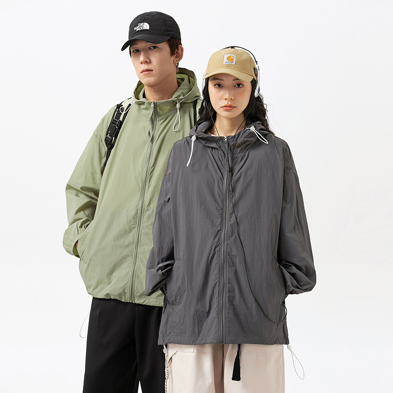 YGF Palton cu glugă, protecție UPF50+ împotriva razelor de soare, țesătură din nylon 40D cu textură ușor creponată, croială lejeră, fermoar, buzunare 3D cu patch, stil stradal