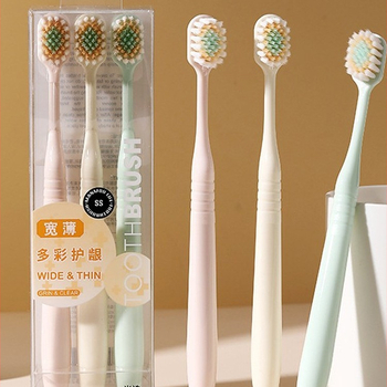 Зъбна четка с широка глава и меки четинки (ръчна, за възрастни, многоразова)