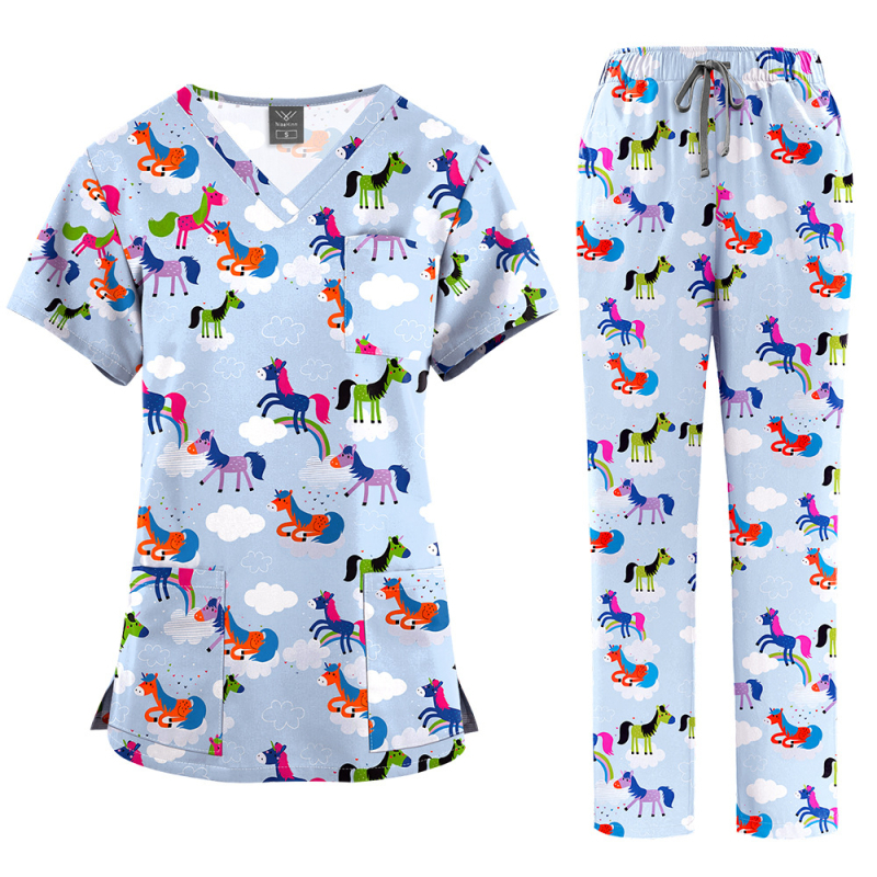 Медицински комплект униформа – топ с V-образно деколте и къс ръкав + панталони, с принт, влагоотвеждащ полиестер-спандекс