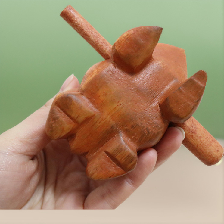 Figurină decorativă din lemn: broscă, sculptură manuală, lemn masiv, gravură, jucărie sonoră