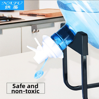 Naju čiaupas vandens buteliams su dulkių kamšteliu, maisto kokybės plastikas, šiuolaikiškas minimalistinis dizainas